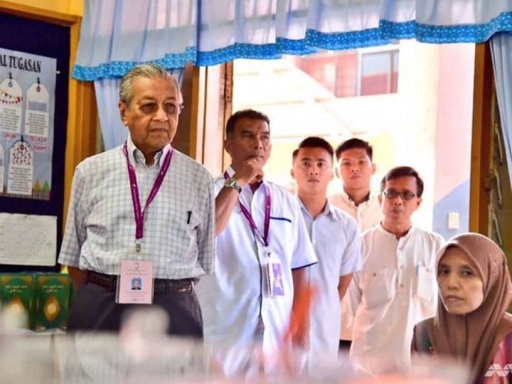 Mahathir Kunjungi TPS Basis Najib di Langkawi
