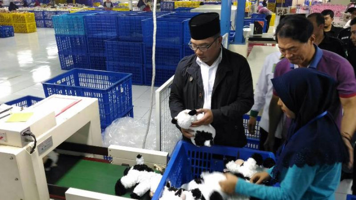Ridwan Kamil Janji Sejahterakan Buruh di Jawa Barat