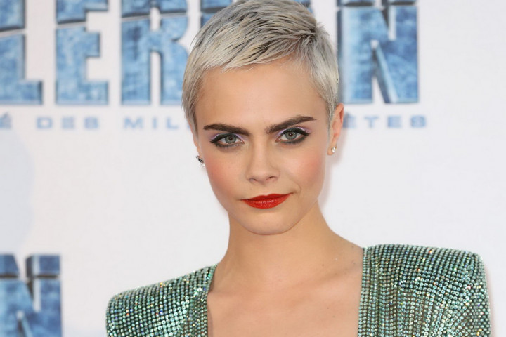 Cara Delevingne Terlibat Proyek Drama Musikal Bersama Aktor Beauty and the Beast