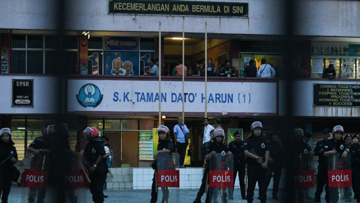 Dihalangi Keamanan, Warga Masih Minta untuk Beri Suara