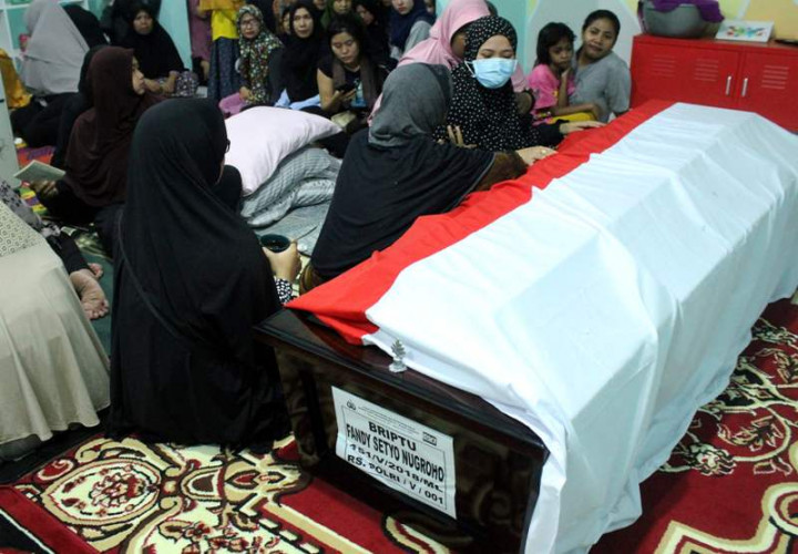 Korban Kerusuhan Mako Brimbob Dimakamkan