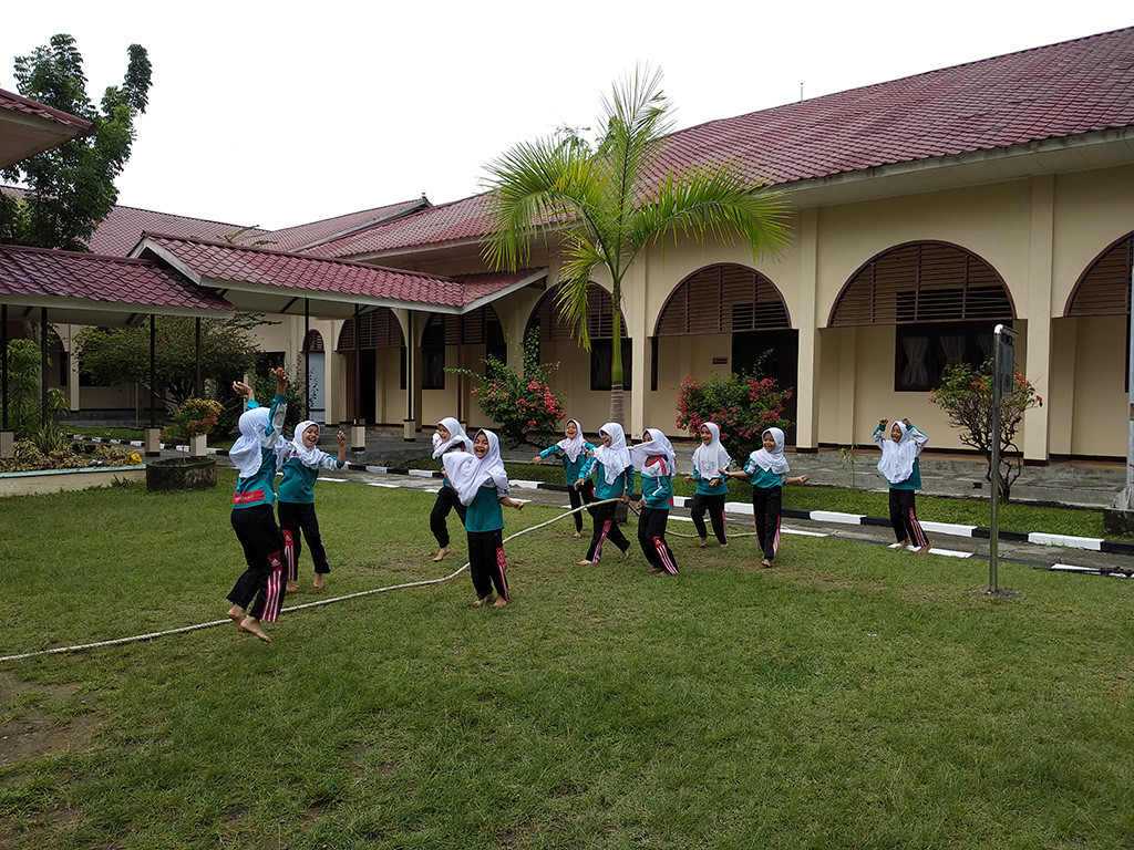 Suasana kegiatan luar kelas di Sukma Bangsa (SBB) Pidie.  Foto: Medcom.id/Husen Miftahudin