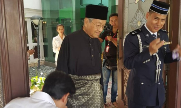 Istana Negara Bantah Tunda Pelantikan Mahathir
