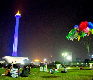 Sandiaga Ingin Monas Seperti Mekkah Saat Buka Puasa Bersama