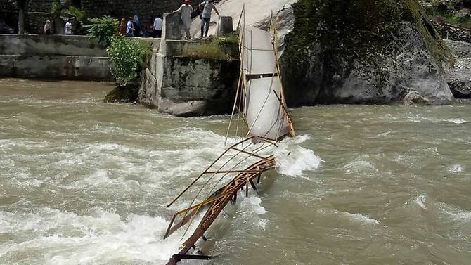 Jembatan Ambruk di Kashmir, 5 Anak Tewas dan 12 Hilang