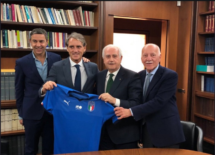 FIGC Tunjuk Mancini sebagai Pelatih Timnas Italia