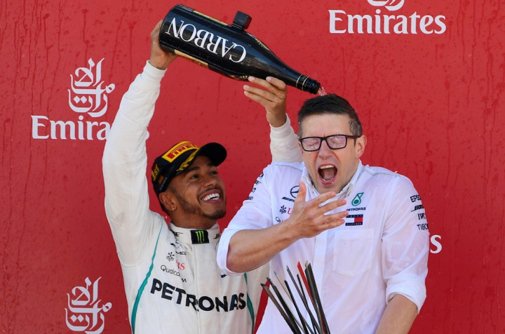 Mercedes Jelaskan Kontrak Baru Hamilton yang Tertunda
