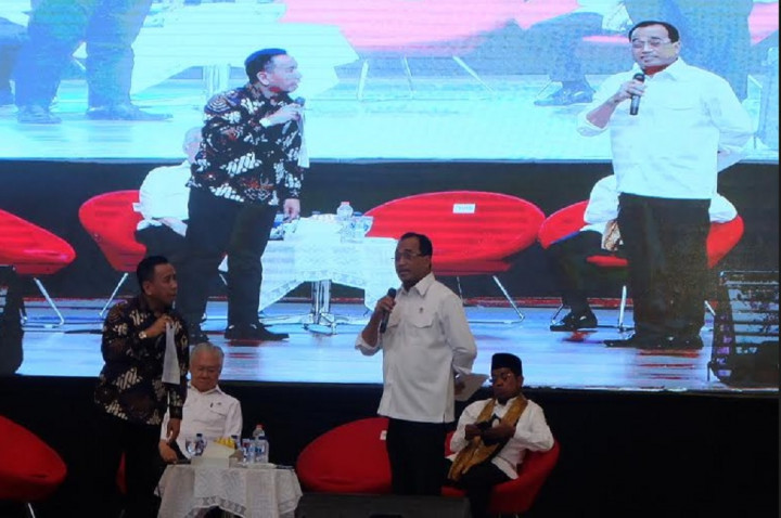 Menhub Rencanakan Pembangunan Kereta Bandara Ahmad Yani