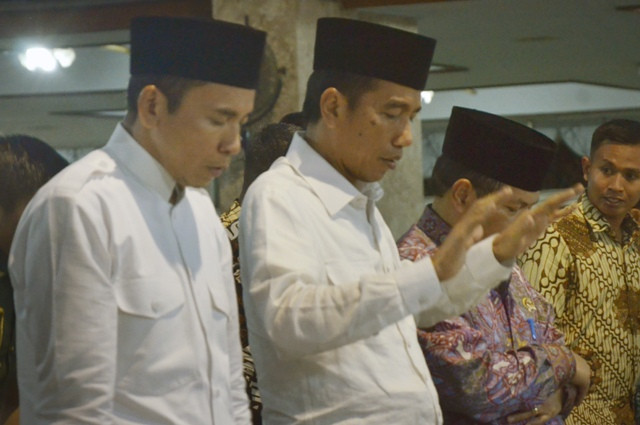 Presiden Jokowi Salat Tarawih di Istiqlal