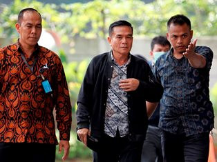 Modus Bupati Bengkulu Selatan Terima Suap Proyek