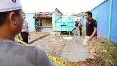 Jasad Bayi Perempuan Ditemukan di Bak Sampah