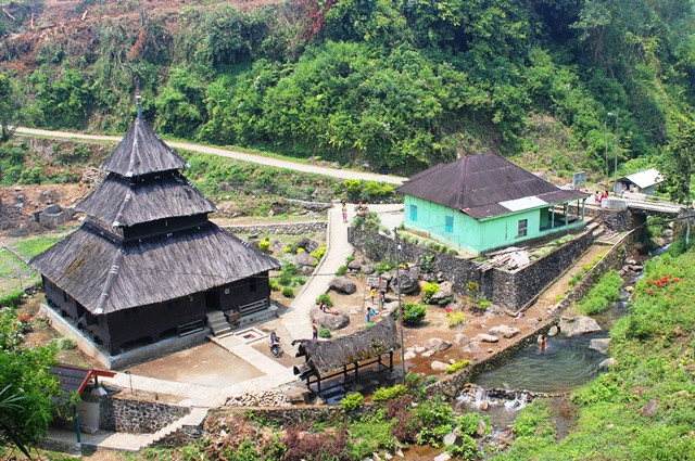 Masjid Hitam Saksi Sejarah Islam
