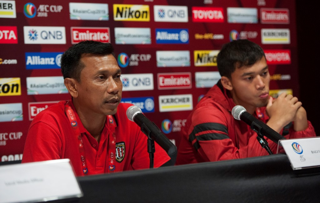 Pelatih Bali United Widodo C. Putra (kiri) (Foto: Antara/Nyoman Budhiana)