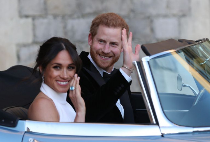 Kisah Di Balik Cincin Permata Biru yang Dikenakan Meghan Markle pada Pernikahannya