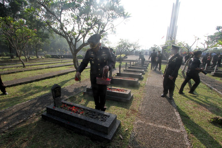 Harkitnas, Momen Polri-TNI Lawan Terorisme