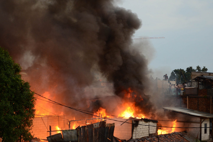 Permukiman Dekat Pasar Gembrong Terbakar