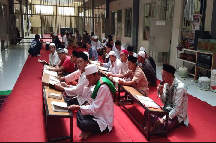 Mendekatkan Diri ke Sang Pencipta dari Balik Jeruji