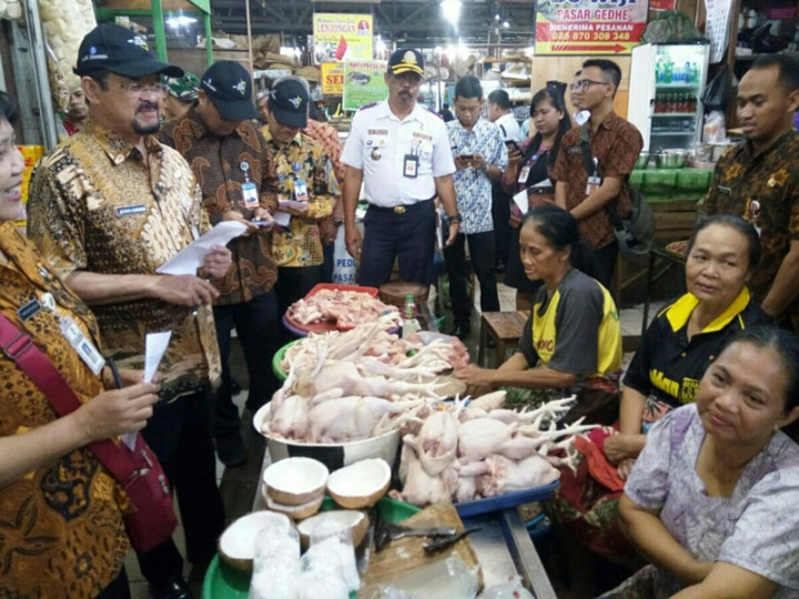 Harga Ayam dan Bawang Putih di Solo Naik