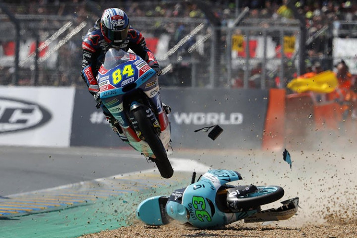 Rahasia Pembalap Moto3 Selamat dari Kecelakaan