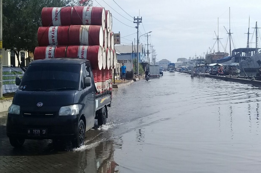 Pelindo Wacanakan Pindahkan Pelabuhan Tanjung Emas Semarang