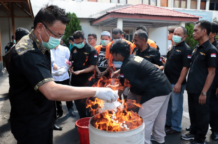 Polda Sulut Musnahkan Lebih 5.000 Pil PCC