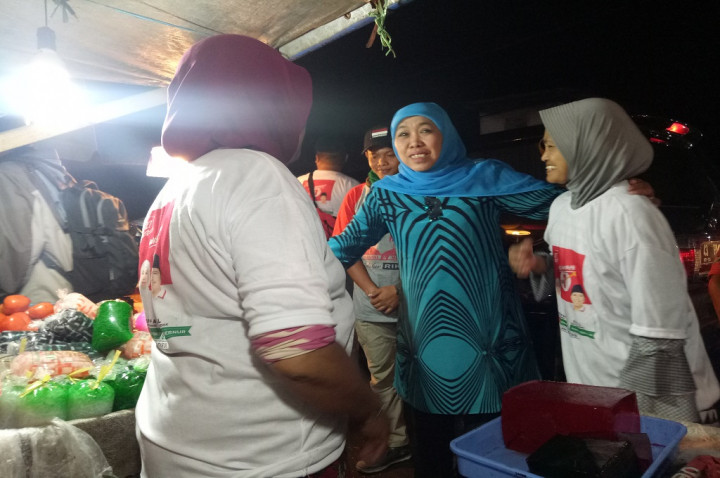 Sudah tak Hujan, Khofifah Keluhkan Kondisi Pasar Tradisional Becek