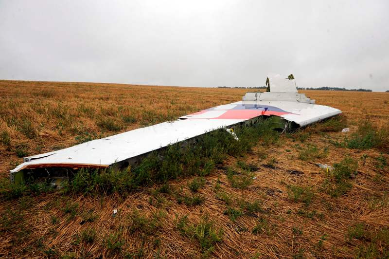 Puing dari pesawat Malaysia Airlines MH17 (Foto: AFP).