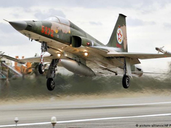 Pesawat Pengebom Tiongkok Mengudara, Taiwan Siap Siaga