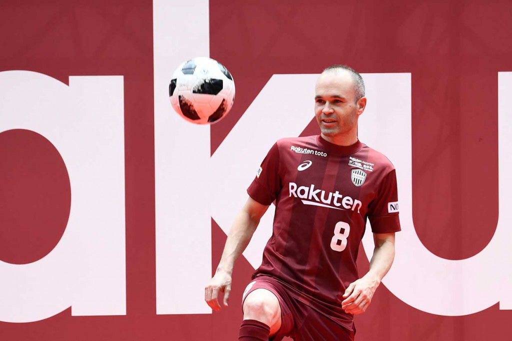 Iniesta Diperkenalkan di Depan Publik Vissel Kobe