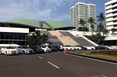 Mercedes-Benz W212 Gelar Kegiatan Amal di Ramadan