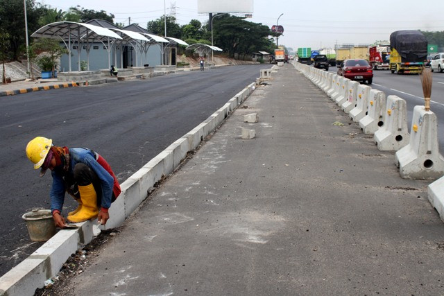 Bekasi Kebut Perbaikan Jalur Mudik