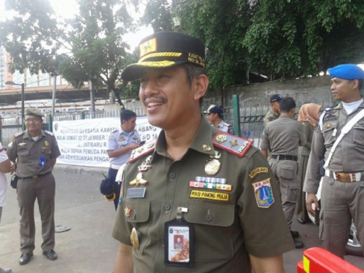 Satpol PP DKI Tegur Beer Garden Radio Dalam