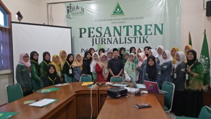 Bersama Medcom.id, Pelajar Putri NU Siap Lawan Hoaks