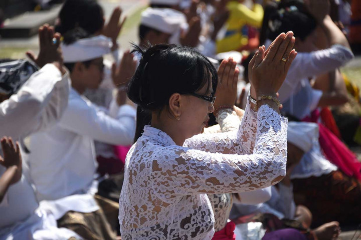 Umat Hindu Dharma Rayakan Galungan