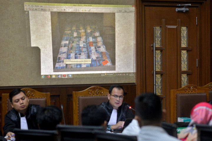 Adriatma Minta Kakak Ipar Ambil Uang Suap