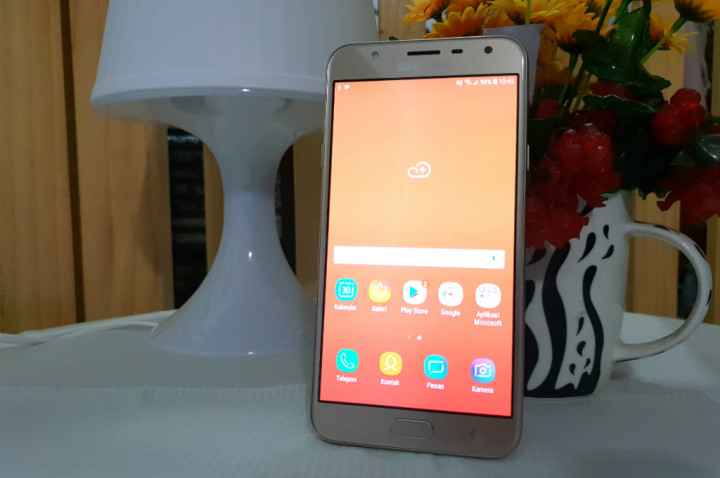 Samsung Galaxy J7 Duo 2018, Barang Baru Gaya Lama