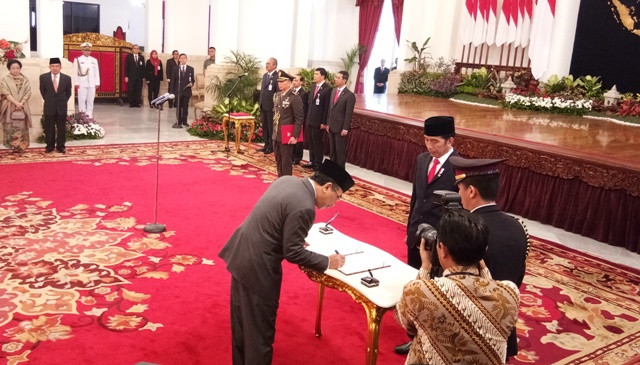 Jokowi Angkat Yahya Cholil Staquf Jadi Wantimpres