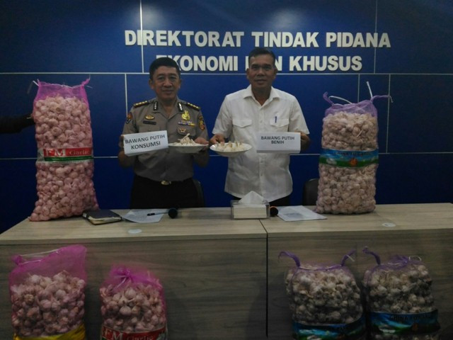 Polisi Ungkap Impor Bawang Putih Mengadung Cacing