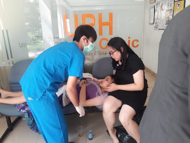 64 Mahasiswa UPH Keracunan Nasi Goreng