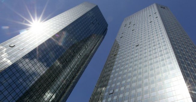 S&P Cuts Troubled Deutsche's Rating by a Notch to BBB+