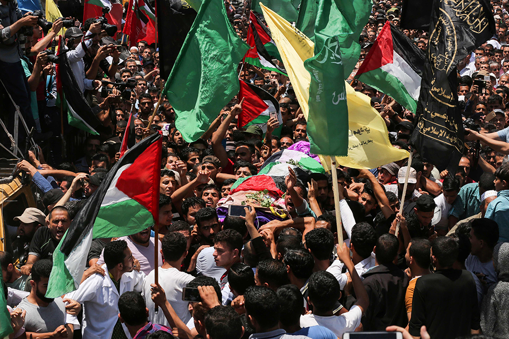 Ribuan Orang Hadiri Pemakaman Perawat Palestina yang Tertembak Israel