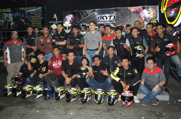 Seru-Seruan KYT dengan Komunitas Helm