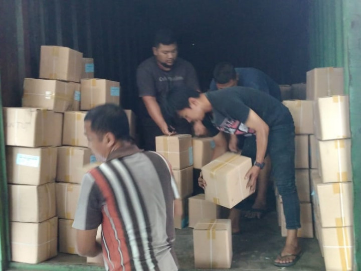 Truk Pembawa Surat Suara Tiba di Medan