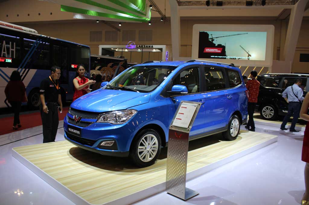 Wuling Confero jadi produk pertama Wuling Motors di Indonesia. Wuling Motors