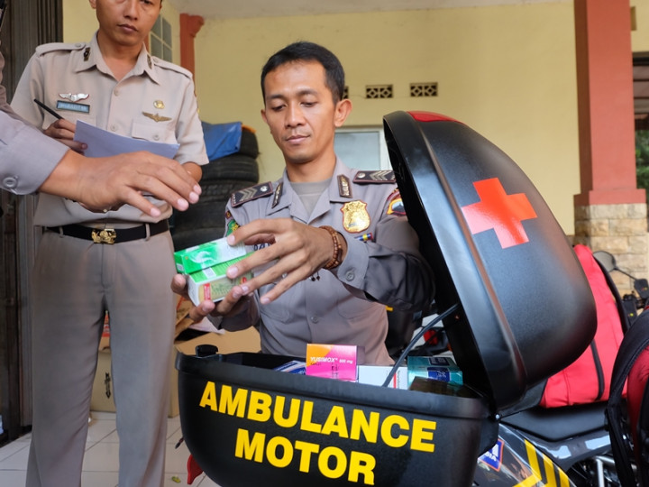 Ambulans Motor Polda Jateng untuk Pertolongan Pertama Pemudik