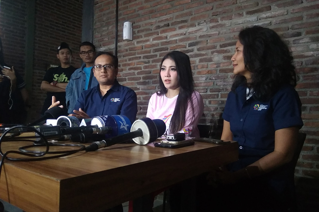 Via Vallen dalam jumpa media di kawasan Ciputat, Rabu 6 Juni 2018. (Foto: Cecylia Rura)