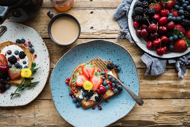 Memiliki sakit mag tidak menjadikan penghalang ketika menjalani ibadah puasa. (Foto: Brooke Lark/Unsplash.com)