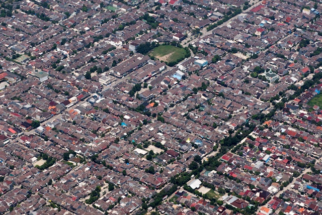 Perumahan padat di Tangerang. Antara Foto/Agung Rajasa