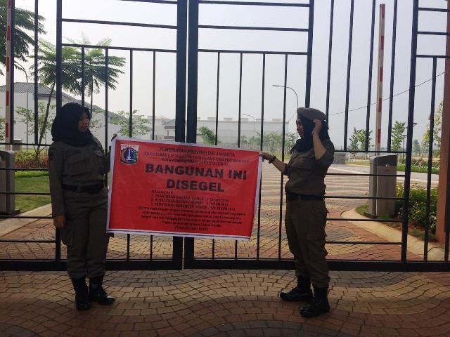 Anies Segel Bangunan di Pulau C dan D