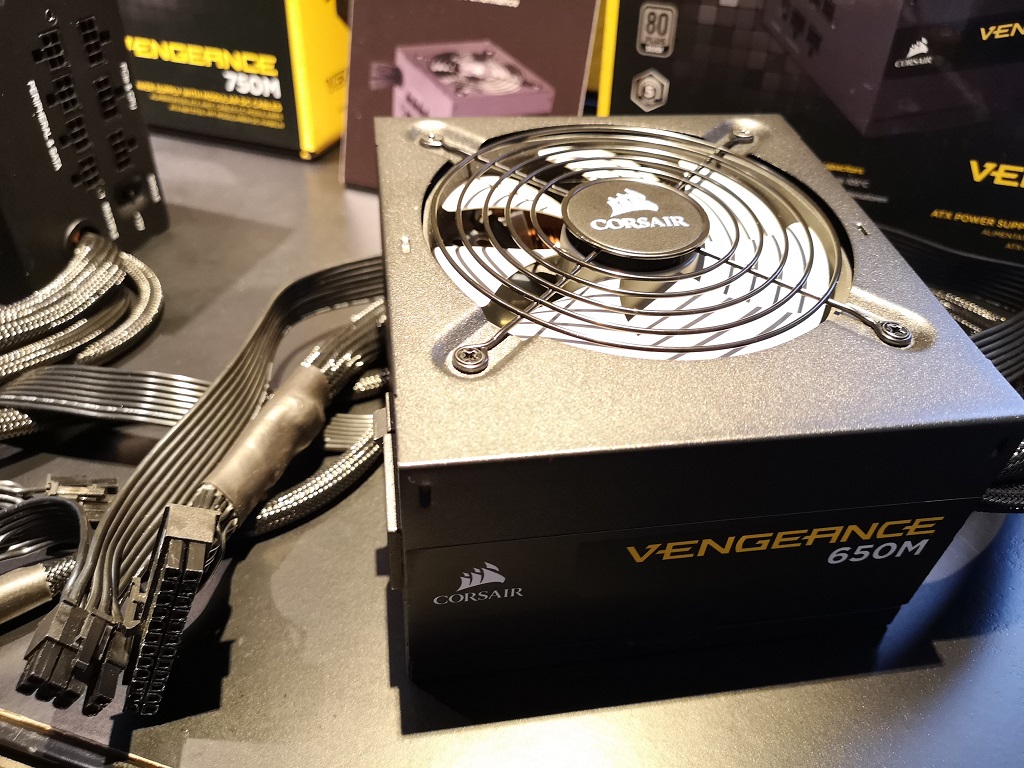 PSU Corsair seri Vengeance 80 Plus Silver terbaru.